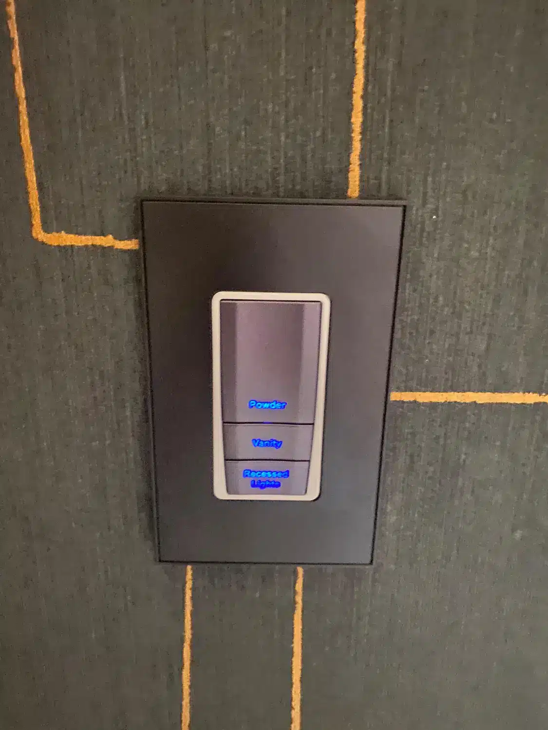 20220106_202001163_iOS